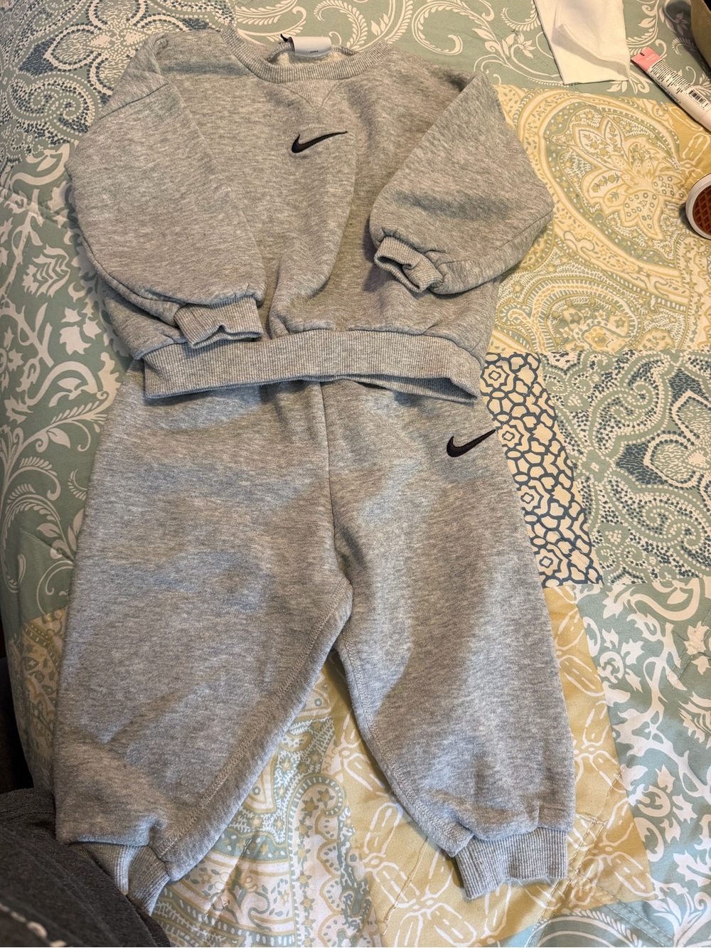 Baby sweatsuit